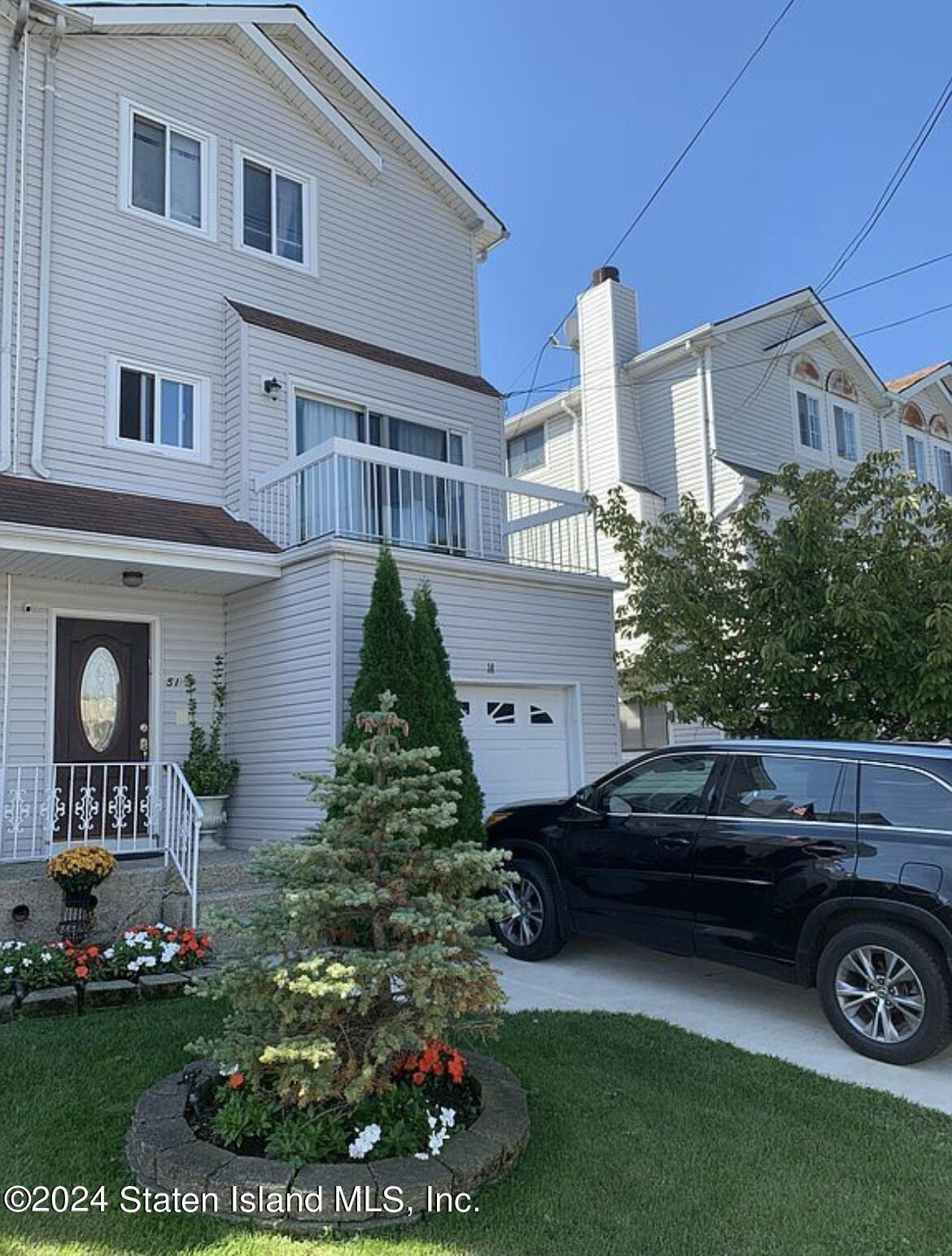 Travis Ave, Staten Island, NY 10314