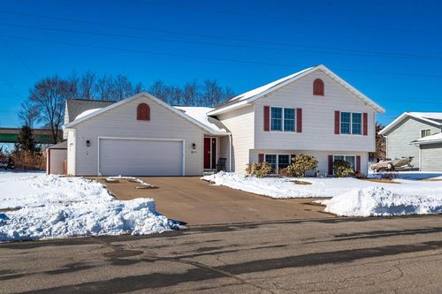1004 Remington Drive, Holmen, WI, 54636 | Card Image