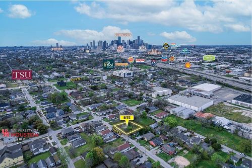 3815-3811 Tuam St, Houston, TX, 77004-2442 | Card Image