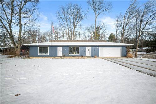 14815 Cross Ln, Spring Lake, MI, 49456-9515 | Card Image