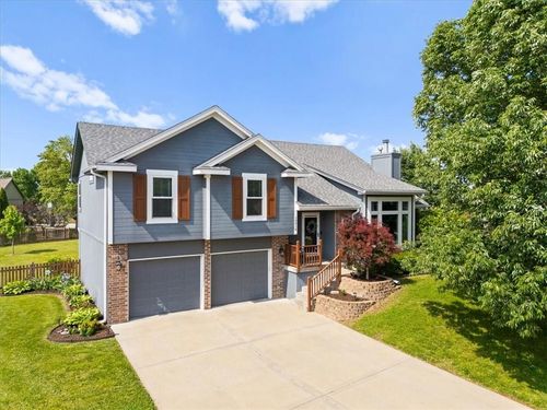 10914 Laurel Ct, Kansas City, MO, 64157-9228 | Card Image