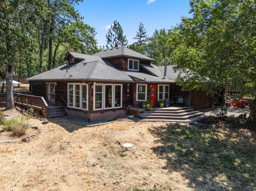 510 Copper Dr, Grants Pass, OR, 97527-9403 | Card Image