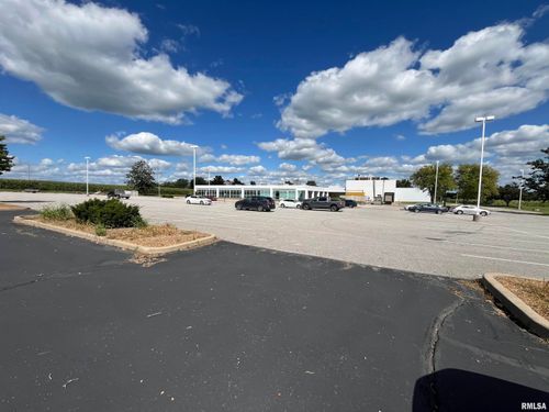 1275 Sandusky Rd, Jacksonville, IL, 62650-1155 | Card Image