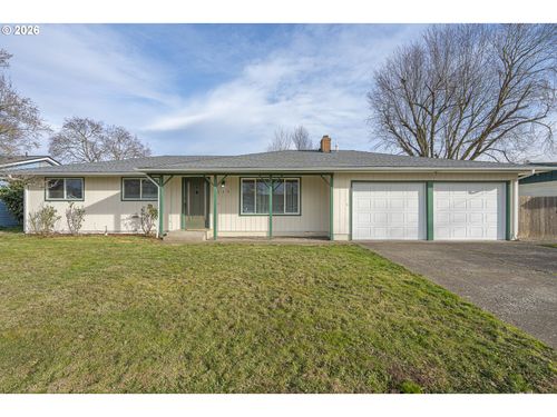 586 45th Pl Ne, Salem, OR, 97301-4904 | Card Image