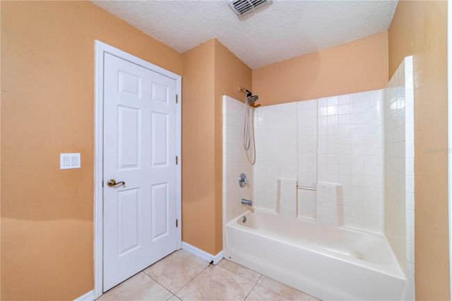 945 N Dean Circle, House other with 4 bedrooms, 2 bathrooms and null parking in Deltona FL | Image 18