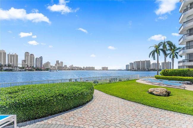 303 - 19101 Mystic Pointe Dr, Condo with 2 bedrooms, 2 bathrooms and null parking in Aventura FL | Image 59