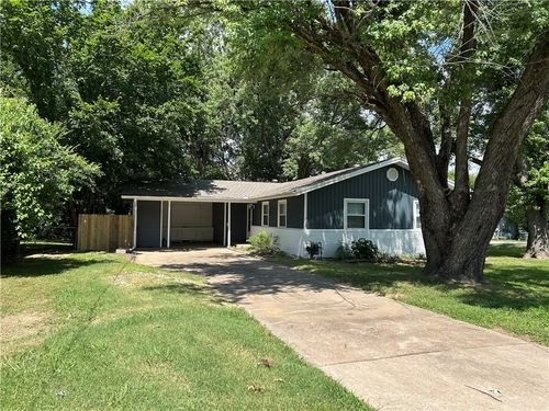 1237 N Vista Pl, Fayetteville, AR, 72703-1353 | Card Image