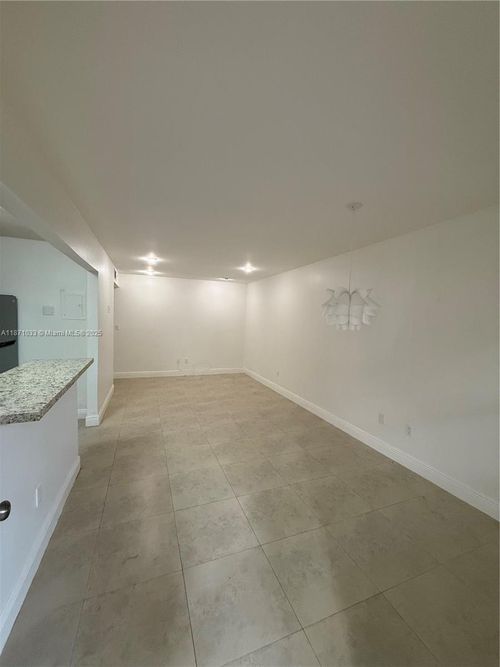 apt-104-5839 Sw 74th Ter, South Miami, FL, 33143-5238 | Card Image