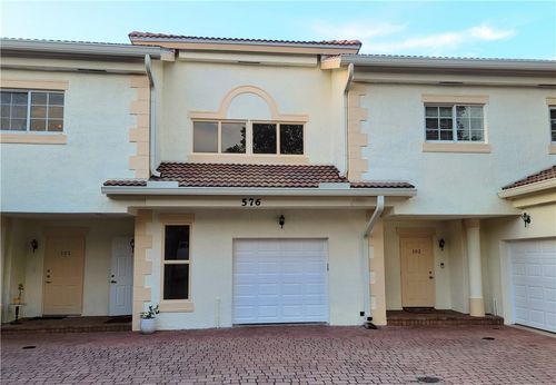 apt-202-576 7th Sq, Vero Beach, FL, 32962-1673 | Card Image