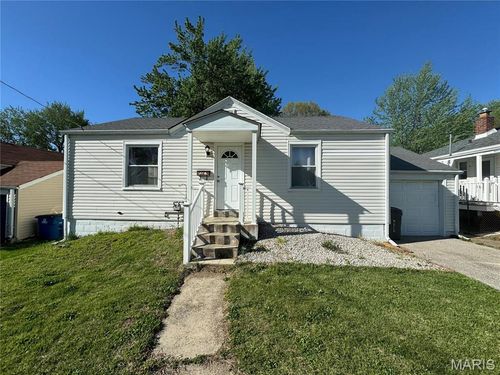 10421 Niblic Dr, Overland, MO, 63114-2246 | Card Image