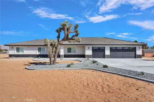 15130 Dakota Rd, Apple Valley, CA, 92307-3407 | Card Image