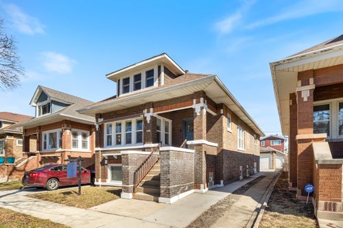 2431 Gunderson Ave, Berwyn, IL, 60402-2643 | Card Image