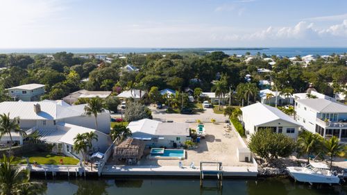 240 S Coconut Palm Blvd, Tavernier, FL, 33070-2249 | Card Image