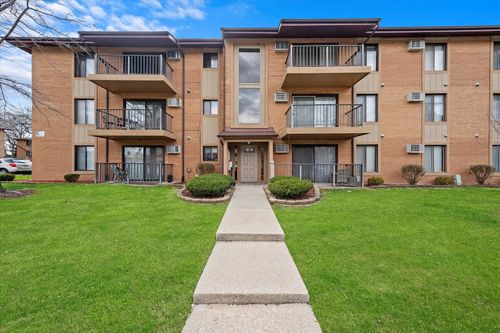 apt-11-10940 S Worth Ave, Worth, IL, 60482-1462 | Card Image