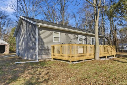 1606 N Longshore Dr, Walkerton, IN, 46574-9577 | Card Image