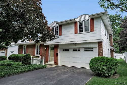 28 Bragg Ct, Amherst, NY, 14221-3708 | Card Image