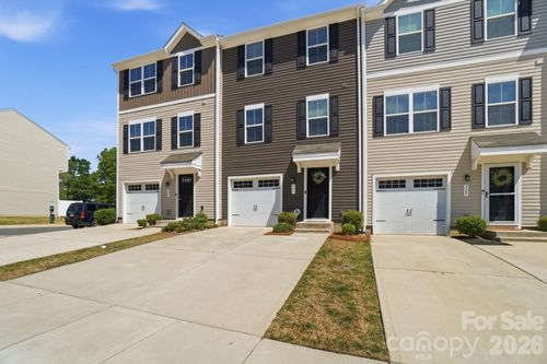 923 Taybyn Rd, Fort Mill, SC, 29715-6273 | Card Image