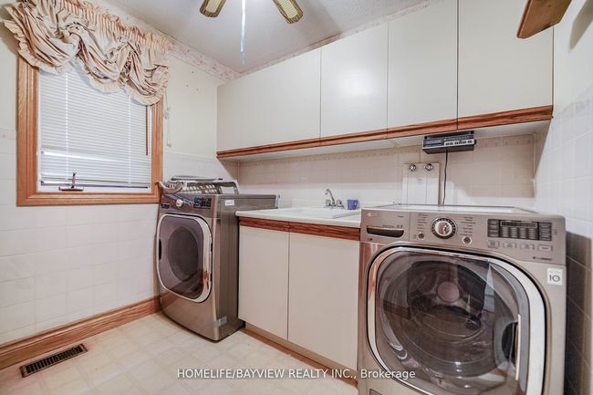 1054 Copperfield Dr, House other with 6 bedrooms, 4 bathrooms and 2 parking in Oshawa ON | Image 16