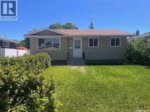 9 Carmichael Bay, Regina, SK, S4R0C7 | Card Image