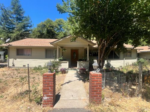 28550 N Highway 101, Willits, CA, 95490-9339 | Card Image