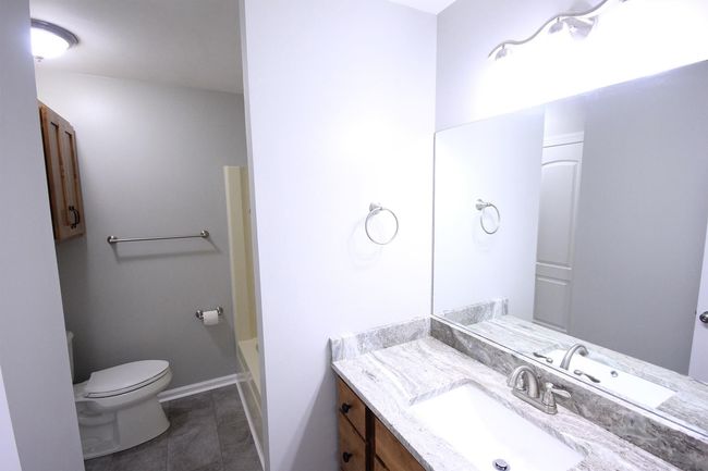 APT-14 - 250 Sanders Ferry Rd, Condo with 2 bedrooms, 2 bathrooms and 2 parking in Hendersonville TN | Image 25