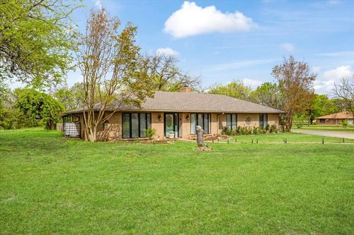 110 Bois D Arc St, Tom Bean, TX, 75491-3596 | Card Image