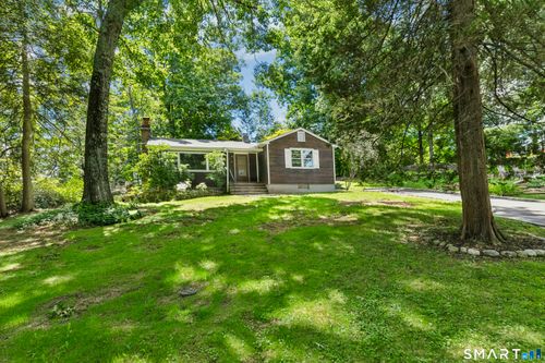27 Woodland Way, Ridgefield, CT, 06877-2219 | Card Image