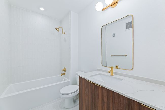 UNIT-546 - 1701 Simond Ave, Condo with 3 bedrooms, 2 bathrooms and 2 parking in Austin TX | Image 17