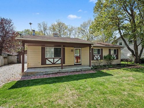 371 Colonial Ln, Algonac, MI, 48001-1110 | Card Image