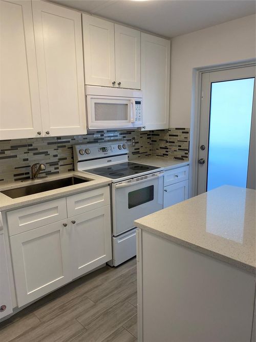 apt-327c-4502 N Federal Hwy, Lighthouse Point, FL, 33064-6558 | Card Image