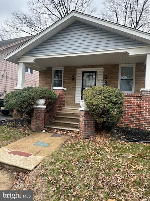 2429 46th St, PENNSAUKEN, NJ, 08110-2017 | Card Image