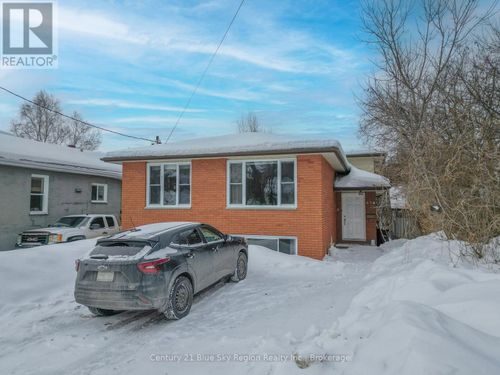 573 Mcleod St, North Bay, ON, P1B5S9 | Card Image