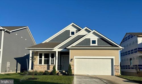 142 Woodford Dr, STEPHENS CITY, VA, 22655-3918 | Card Image
