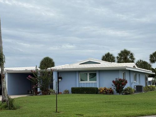 304-3636 Village Green Dr, SARASOTA, FL, 34239-6726 | Card Image