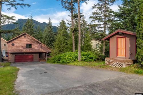 1001 Wee Burn Drive, Juneau, AK, 99801 | Card Image