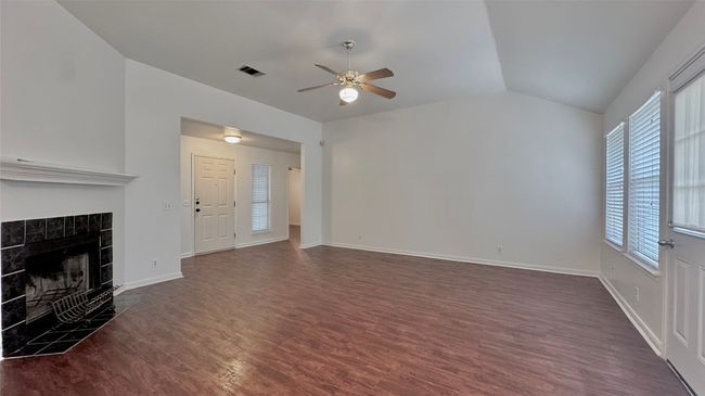 902 Jasmine Trl, House other with 3 bedrooms, 2 bathrooms and null parking in Georgetown TX | Image 6