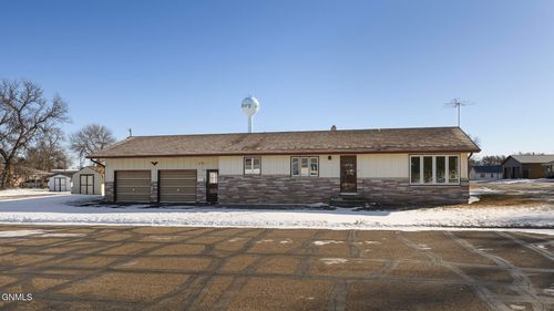 107 S Avenue D, Strasburg, ND, 58573-7137 | Card Image
