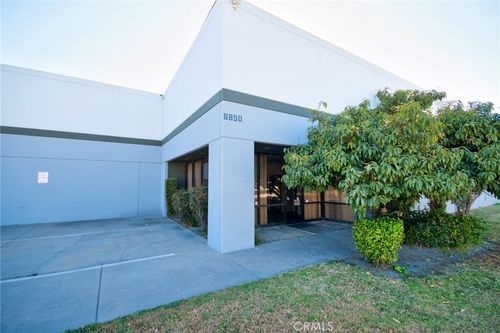 6848 Suva, Bell Gardens, CA, 90201 | Card Image