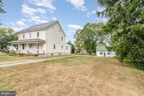 3311 Chestnut St, CAMP HILL, PA, 17011-4411 | Card Image