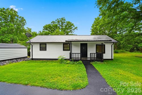 201 Cape Hickory Rd, Hickory, NC, 28601-8500 | Card Image