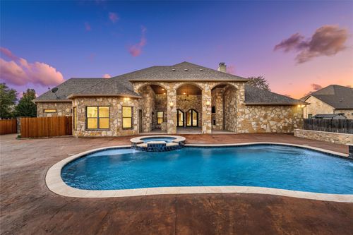 8460 Spicewood Springs Rd, China Spring, TX, 76633-4802 | Card Image