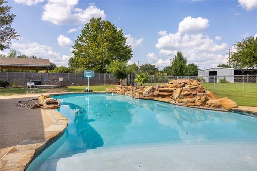 416 Cooks Ln, Franklin, TX, 77856-3536 | Card Image