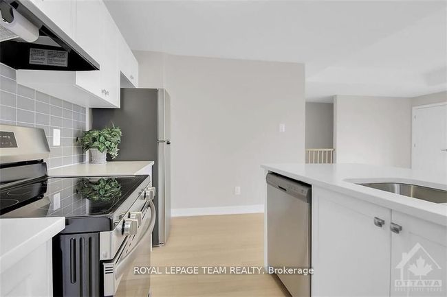 322 Parnian Street, Condo with 3 bedrooms, 2 bathrooms and 1 parking in Barrhaven ON | Image 13