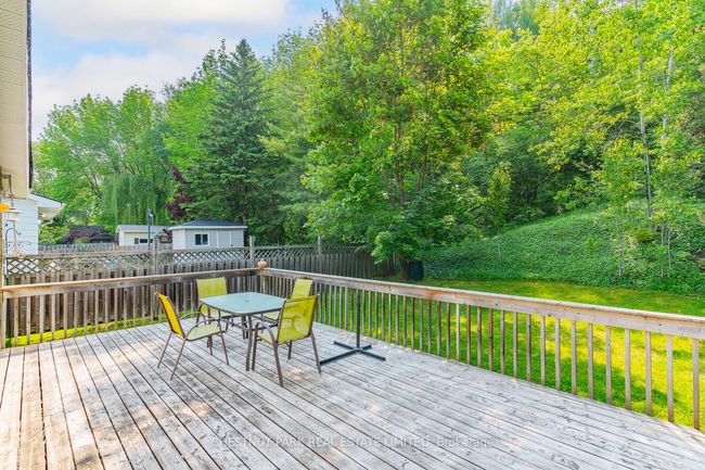 2537 3rd Ave E, House other with 3 bedrooms, 2 bathrooms and 5 parking in Owen Sound ON | Image 28