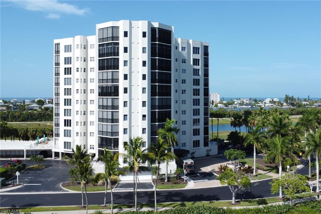 Residential in FORT MYERS BEACH 4