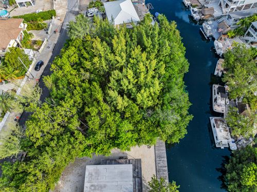 1008 Adams Dr, Key Largo, FL, 33037-2703 | Card Image