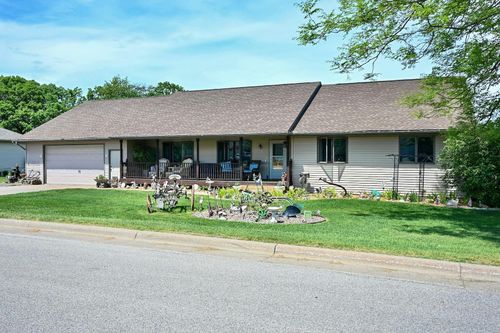 1429 Ridgewood Dr, Winona, MN, 55987-5424 | Card Image