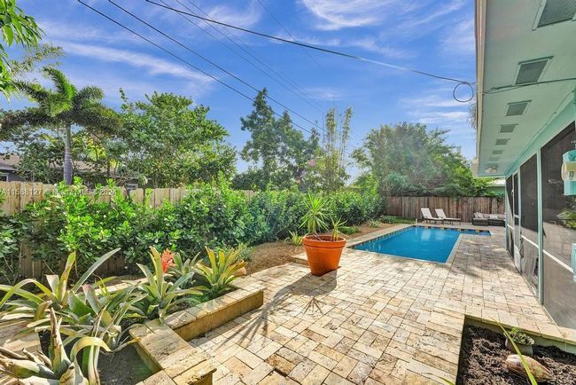 0 - 367 W Riverside Dr, House other with 3 bedrooms, 2 bathrooms and null parking in Tequesta FL | Image 19