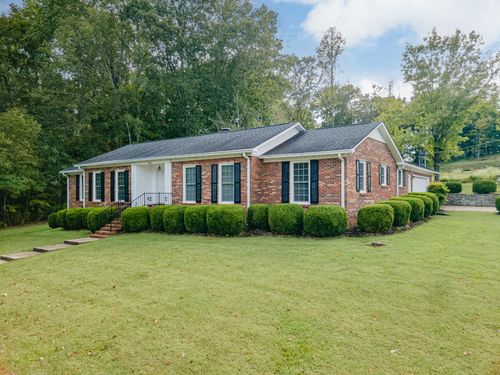 1295 White Dr, Lewisburg, TN, 37091-3673 | Card Image
