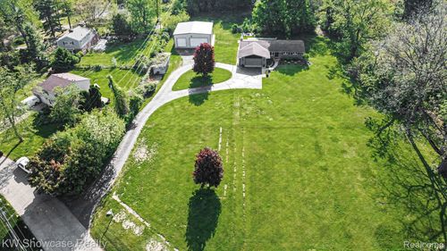 2572 Ridge Rd, White Lake, MI, 48383-1749 | Card Image